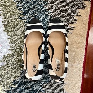 Fioni black and white heels sz 8.5